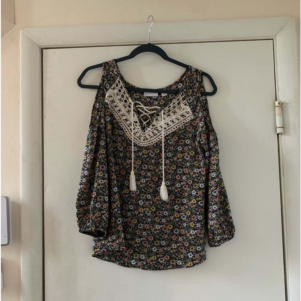 New York & Company Floral Lace-Up Cold-Shoulder Blouse - Black Floral XS